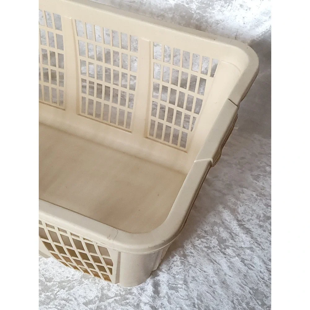 Vtg Rubbermaid 2985 12 Laundry Basket Beige Almond Plastic Rectangular Storage